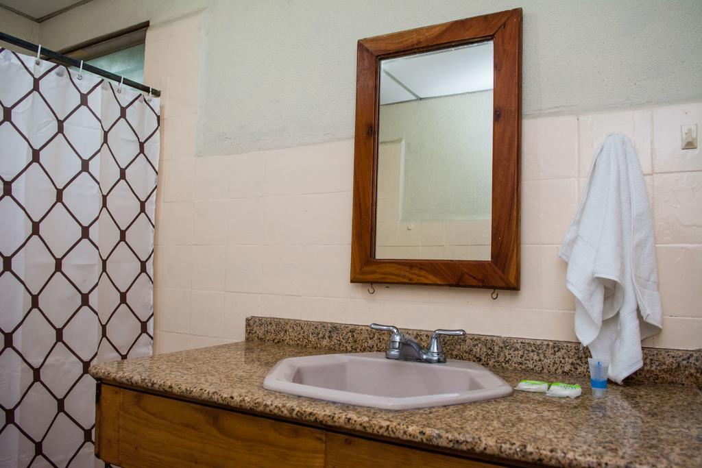 Hostal Casa Los Espinoza Манагуа Экстерьер фото