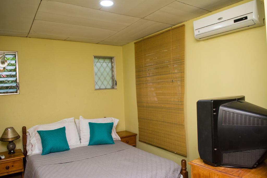 Hostal Casa Los Espinoza Манагуа Экстерьер фото