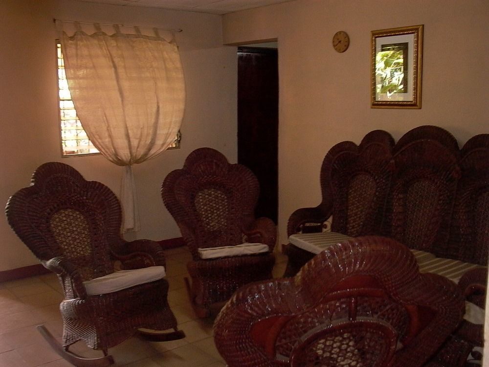 Hostal Casa Los Espinoza Манагуа Экстерьер фото