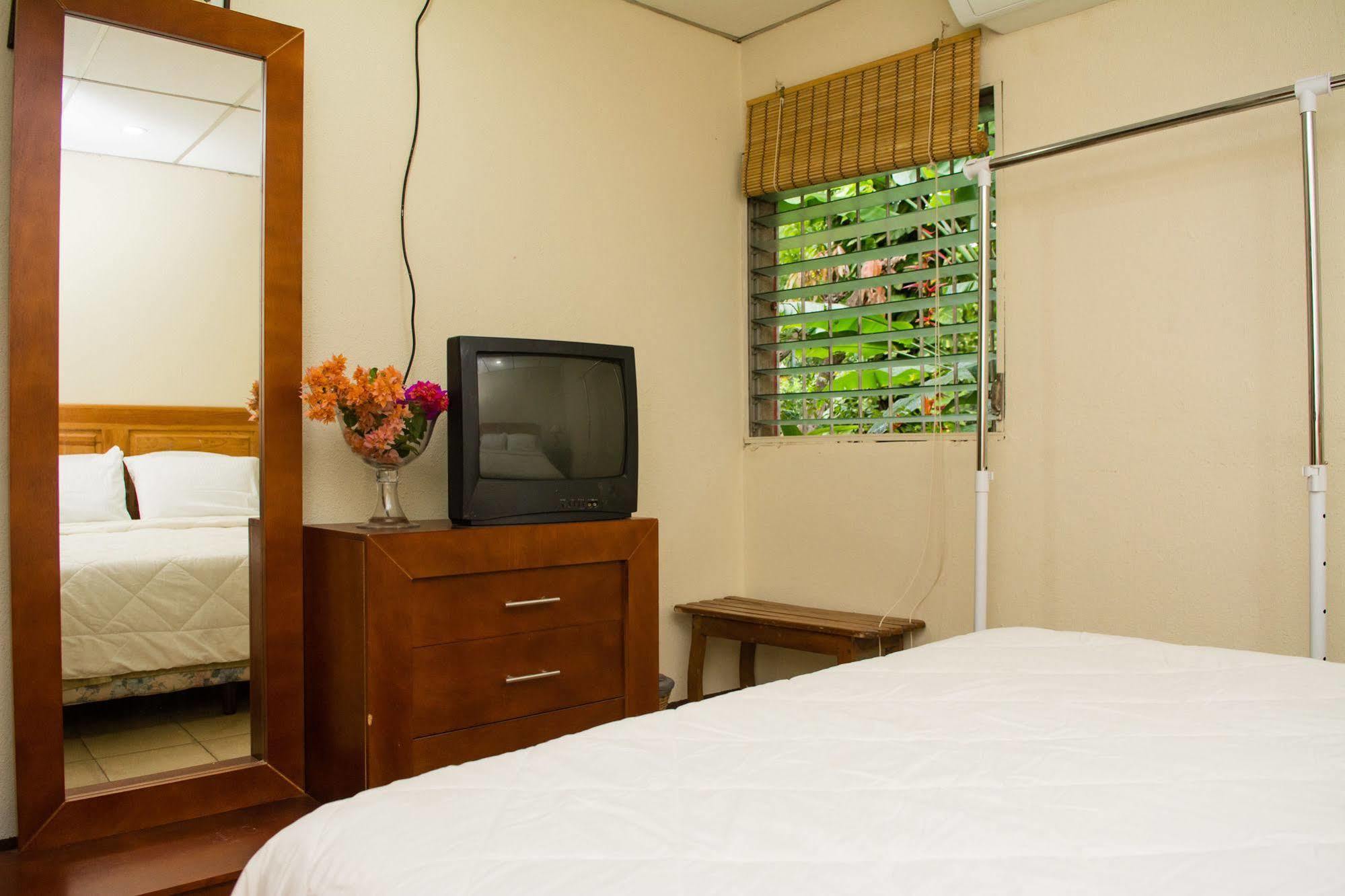 Hostal Casa Los Espinoza Манагуа Экстерьер фото